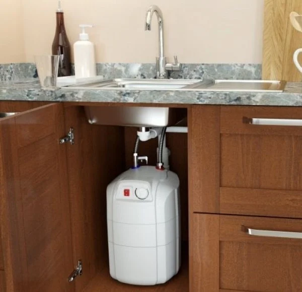 close-in keukenboiler onder het aanrecht – 1500W – eldom – extra life – voorbeeld situatie